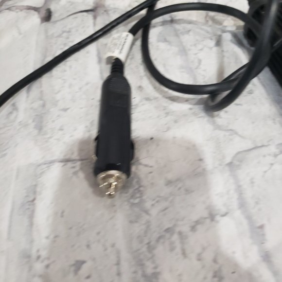 LIND Automobile Power Adapters for Dell computer - Picture 4 of 6